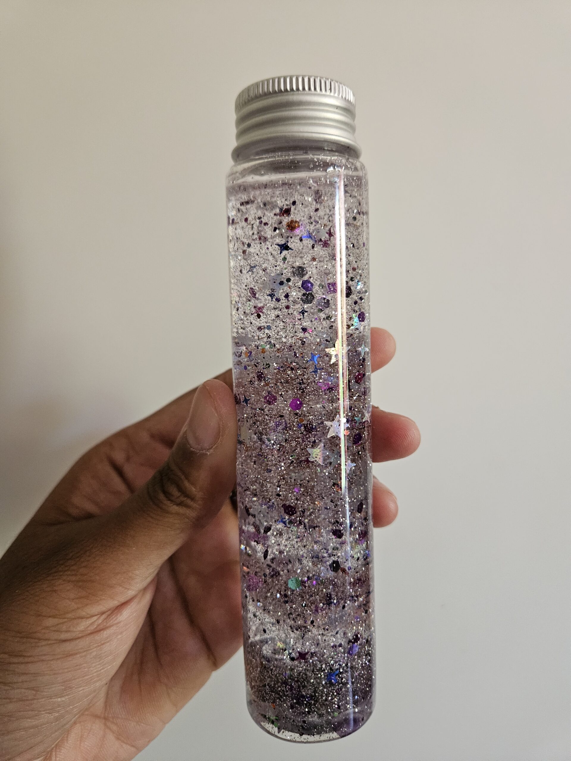 Bouteille sensorielle violette, améthyste